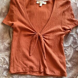 Love Tree Rust V-Neck Tie Front Top